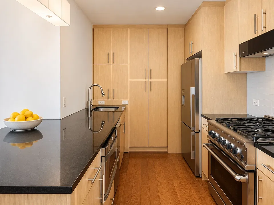 5-49 Borden Ave #6G