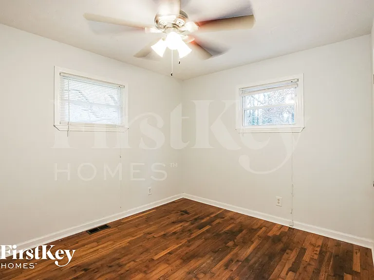 3549 Tulip Dr — Photo 10