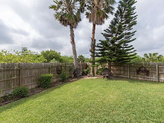 4th image of 13 Cypress Point Dr