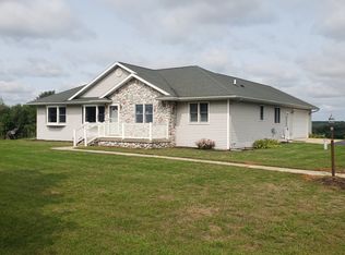 W5470 Fox Ridge Dr, Princeton, WI 54968