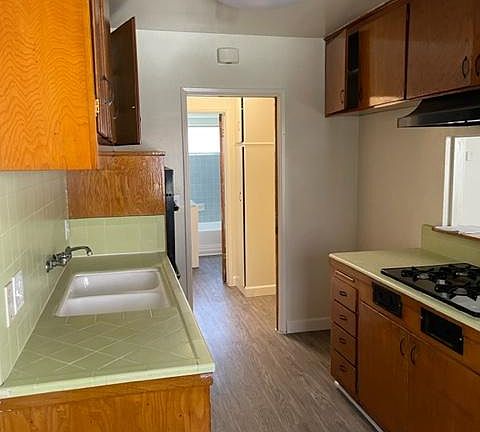 2nd image of 646 Aerick St APT 2