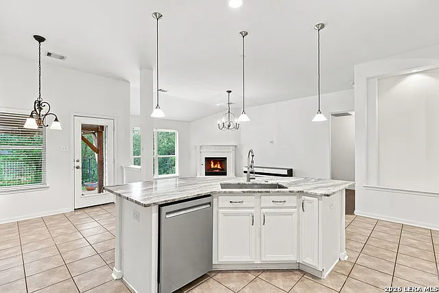 1222 Stetson Grn — Photo 11