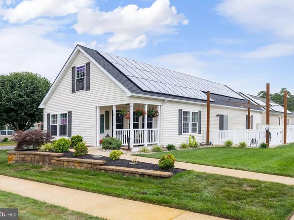 32 Paul Revere Ct, Millville, NJ 08332