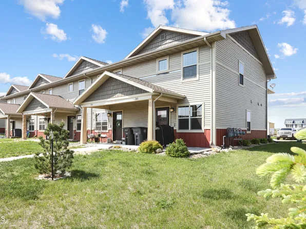 360 13th St NE, Tioga, ND 58852