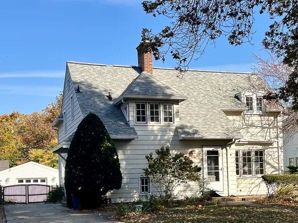 (undisclosed Address), Champaign, IL 61820