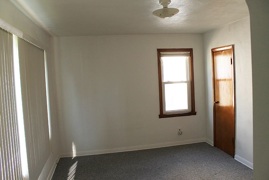 1st image of 512 Grand Ave