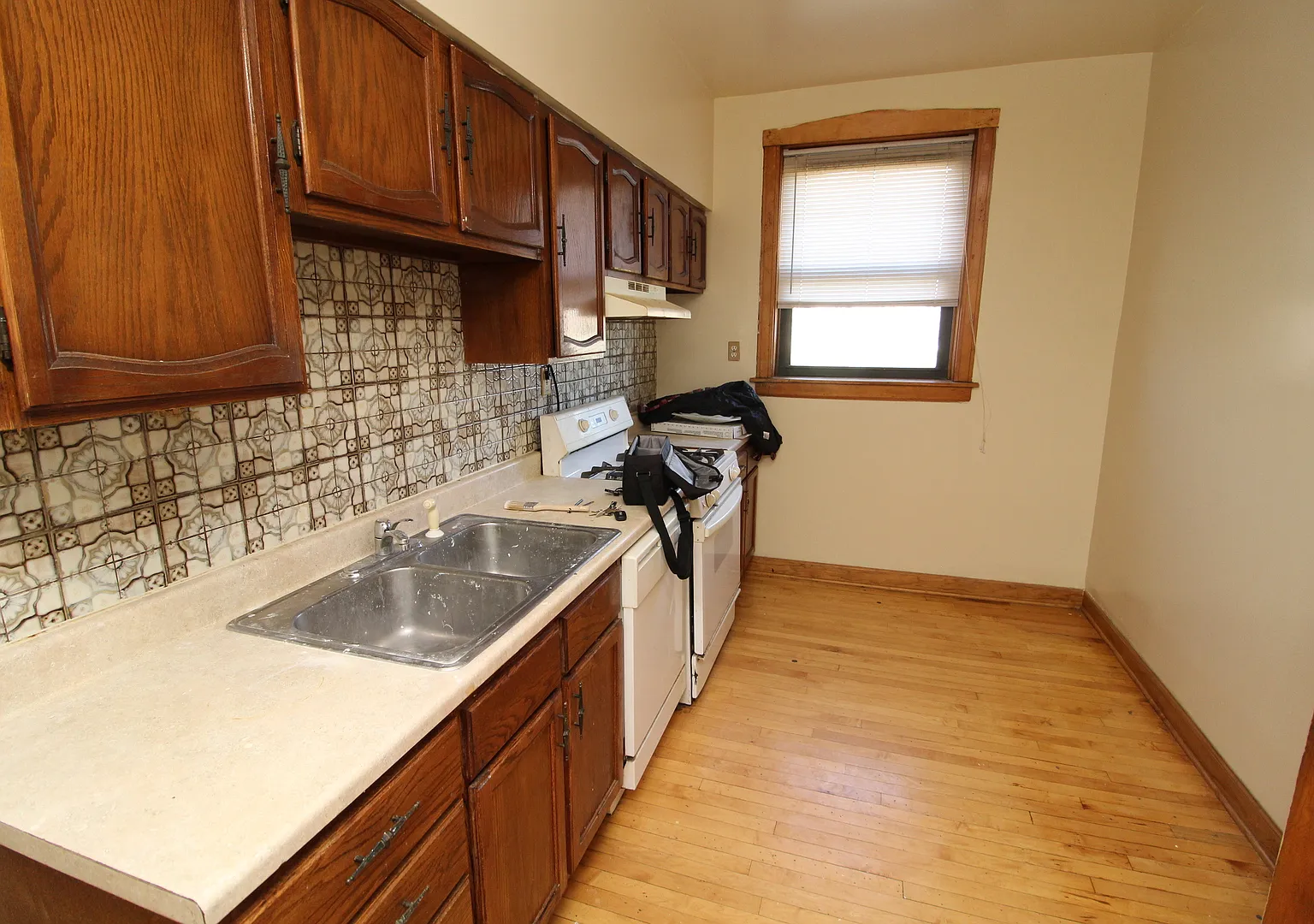 2 bed, 1500 sqft, $1,500 — Photo 2