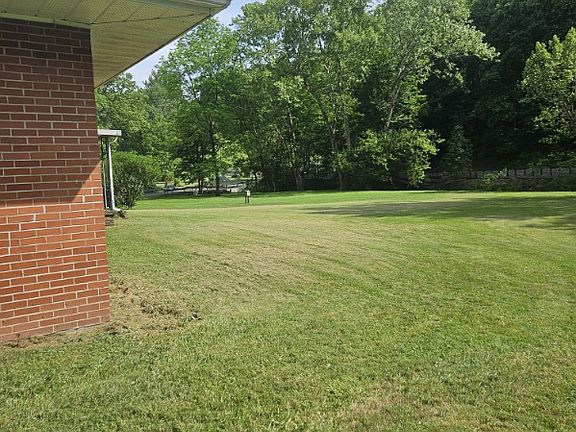 4th image of 820 Paw Paw Creek Rd