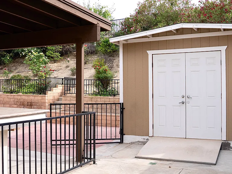 1373 Aztec Ct — Photo 37
