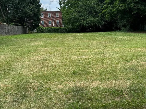 325 Oak Ave, Sharon Hill, PA 19079