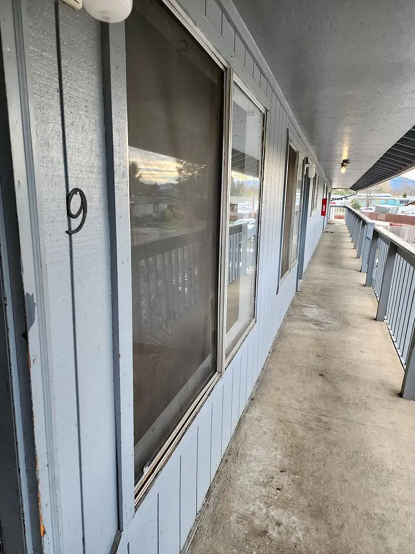 EG-0000 | 226 Mountain View Ave (10 Units) — Photo 1