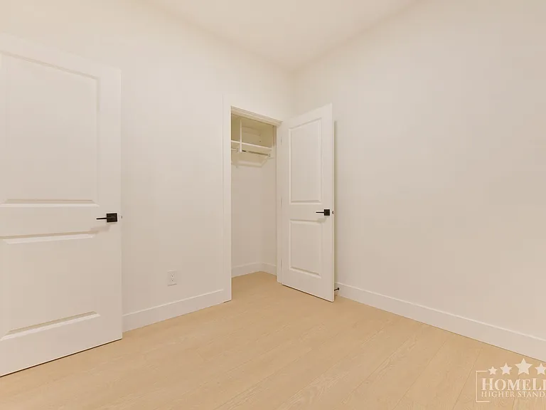 16678 16th Ave #BASEMENT — Photo 9