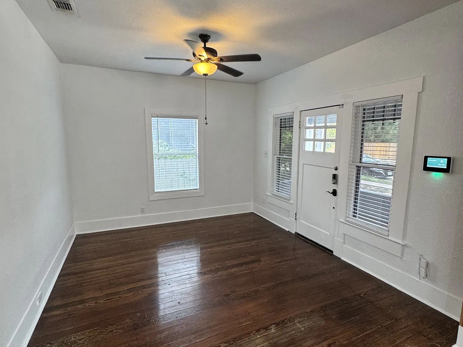 1323 Burnet Street - 1 — Photo 3