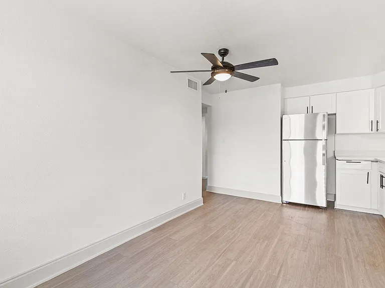 The Parker Apartments — Photo 9