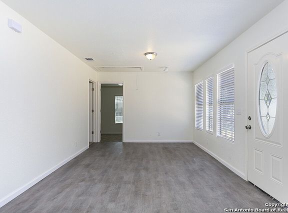 3rd image of 5418 Stonybrook Dr