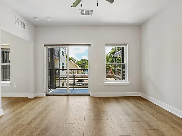 3101 Govalle Ave #212 — Photo 12