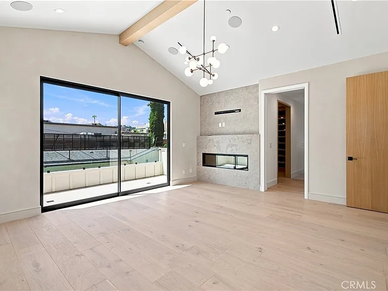13944 Valleyheart Dr — Photo 18