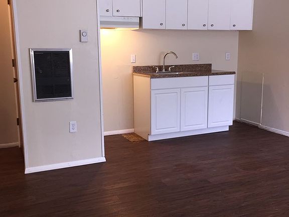 5th image of 303 Superior Ave APT 1