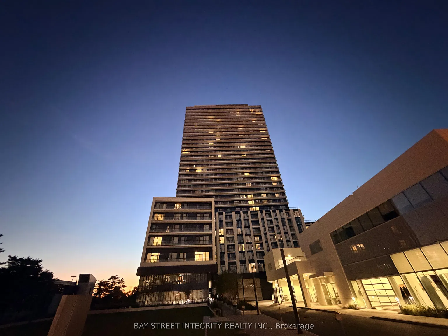 1 bed, $2,100 — Photo 2