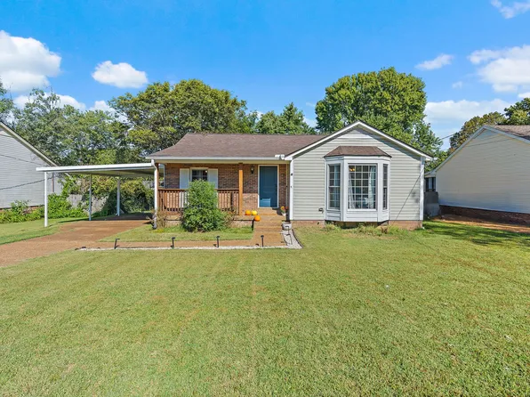 912 Harpeth Bend Dr, Nashville, TN 37221