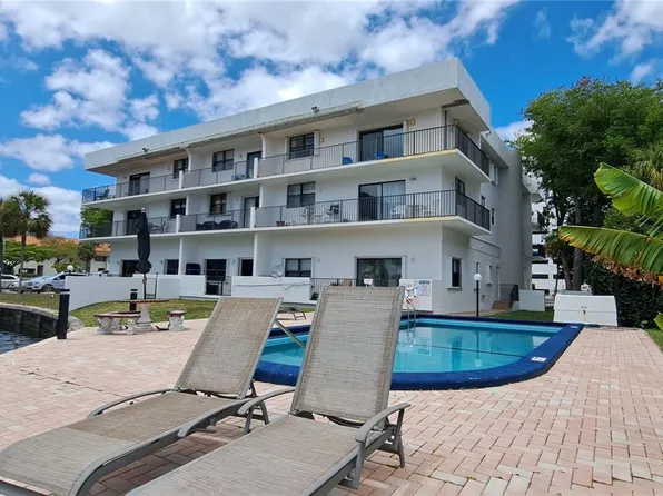 1900 Diana Dr, Hallandale Beach, FL