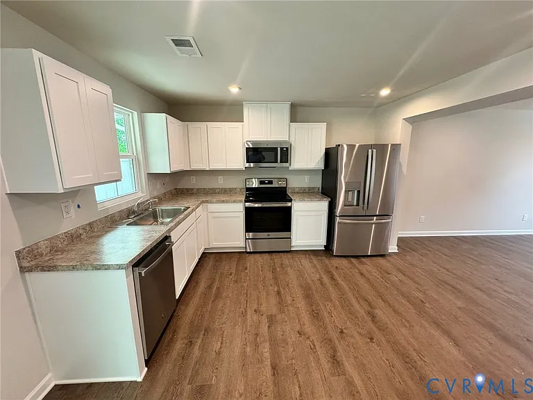 1144 Canterbury Ridge Rd — Photo 3