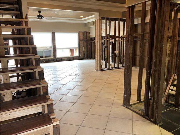 4th image of 626 N Eldridge Pkwy #13
