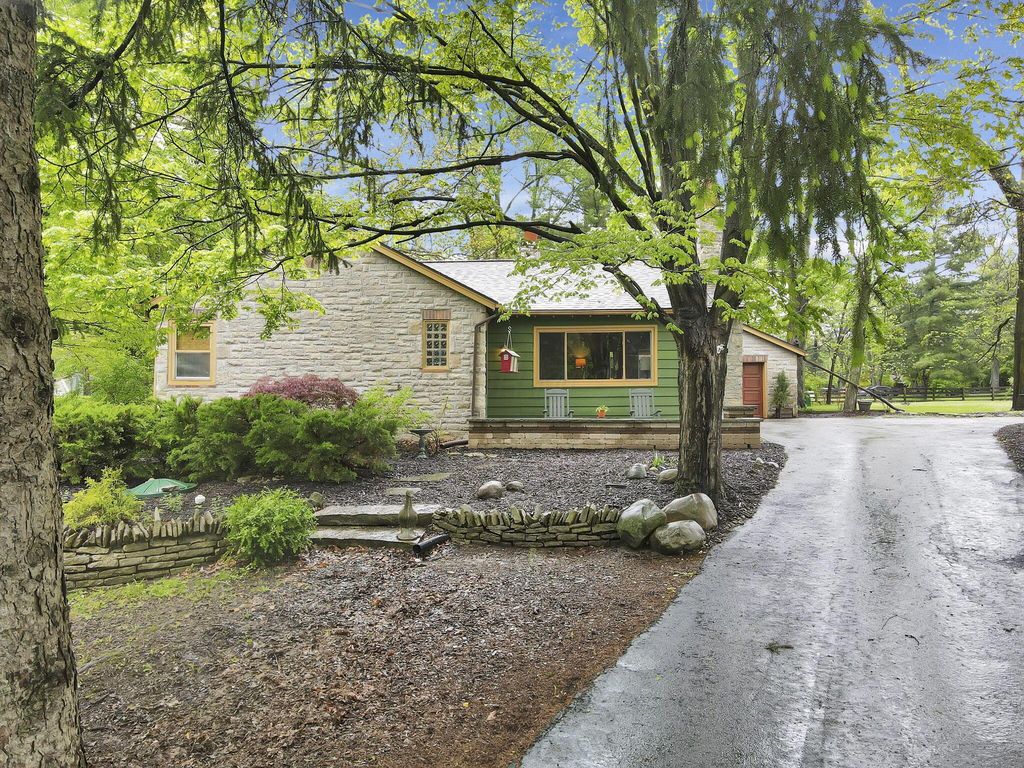 Real estate listing image
