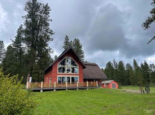 196 Wilderness Lake Rd, Cascade, ID 83611
