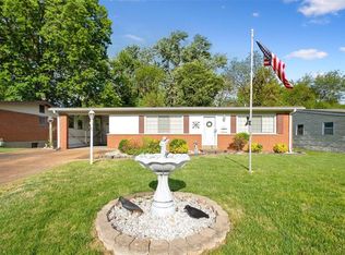 645 Paddock Dr, Florissant, MO 63033