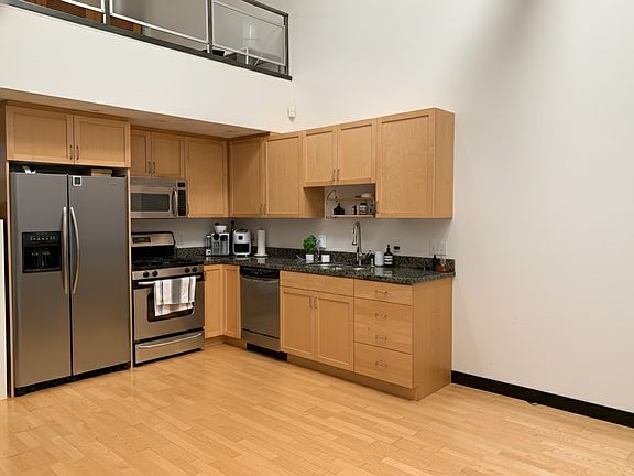 4th image of 425 E 11th St Unit 24