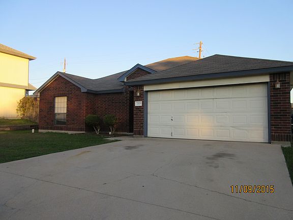 3rd image of 2309 Dennis St