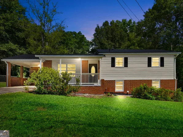 890 Chestnut Dr, Jackson, GA 30233