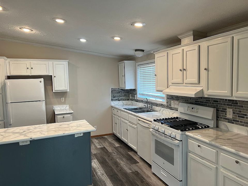 1st image of 41816 Lamier Dr