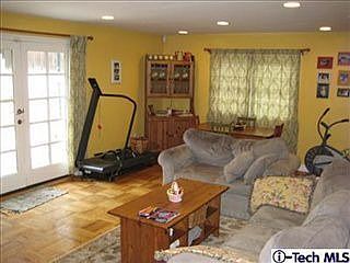 3rd image of 1345 N Michillinda Ave