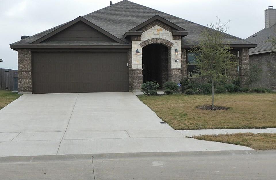 1st image of 210 Valley View Dr