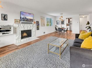 8000 28th Ave NW APT 320, Seattle, WA 98117