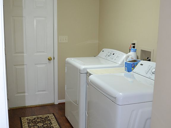 Mud Room/Laundry Room