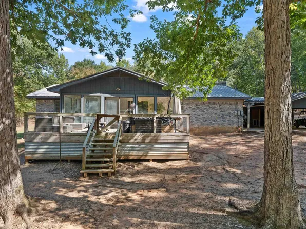 2293 County Road 4131 N, Henderson, TX 75652