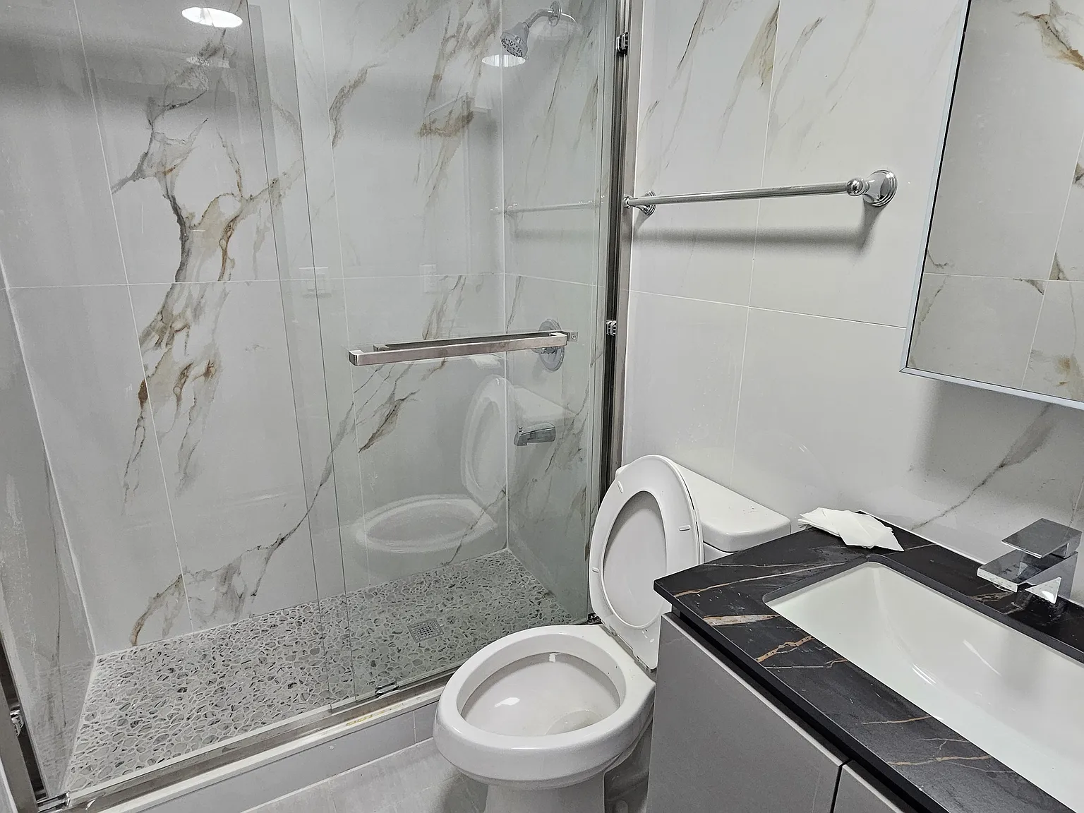 3 bed, 1.5 bath, $3,400 — Photo 3