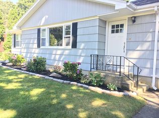 10 Seagull Rd, Old Saybrook, CT 06475