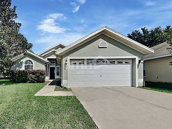 2nd image of 2036 Briarcliff Cir