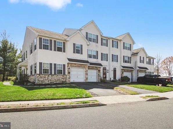 1498 Laura Ln, Pottstown, PA 19464