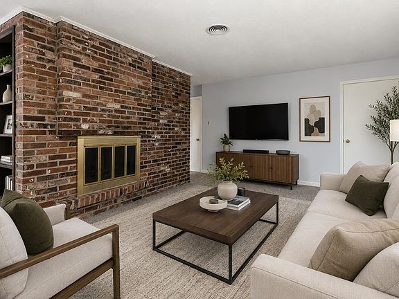 4th image of 1205 Bristol Dr APT 18