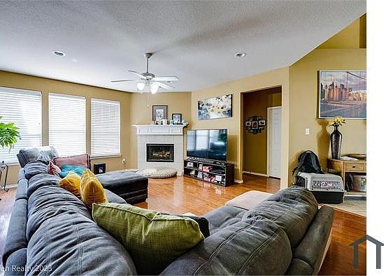4th image of 2617 Meadowview Ct