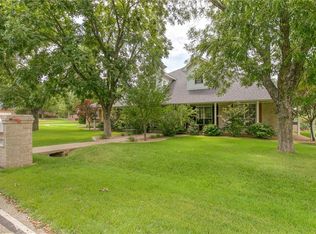 5401 E Final Approach Ct, Granbury, TX 76049