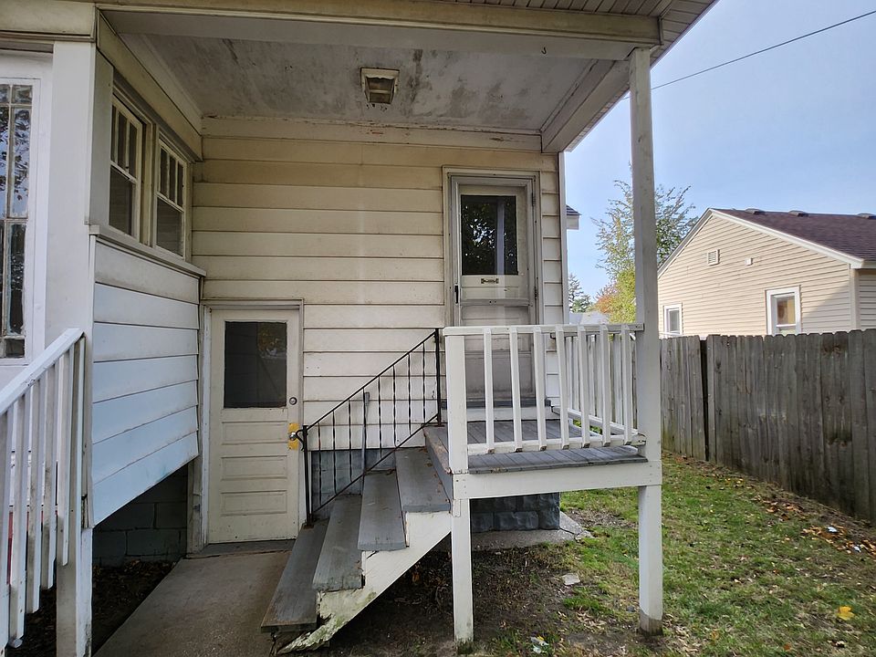 Back Entrance to Apartment