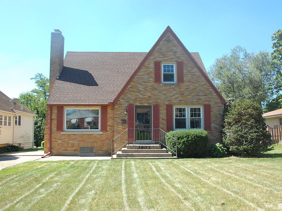 1st image of 3903 N Ashton Ave