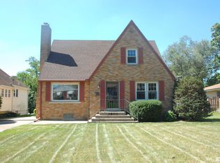 3903 N Ashton Ave, Peoria, IL 61614