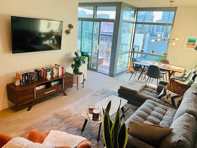 800 The Mark Ln #603 — Photo 3